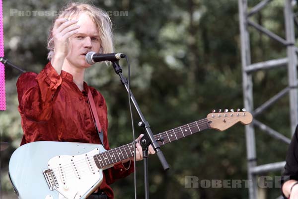 CONNAN MOCKASIN - 2011-09-10 - PARIS - Parc de Bagatelle - 